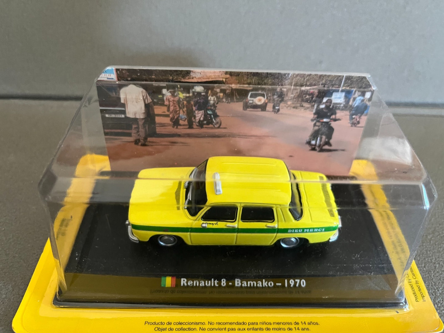 Voiture Miniature Renault 8 Bamako 1970 Taxi du Monde au 1/43