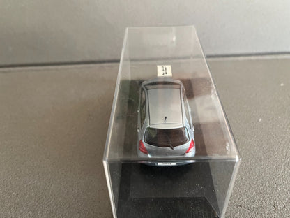 Voiture Miniature Toyota Yaris Minichamps au 1/43 Défauts