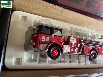Voiture miniature Camion Pompiers Seagrave J Engine Corgi Heroes 1/50