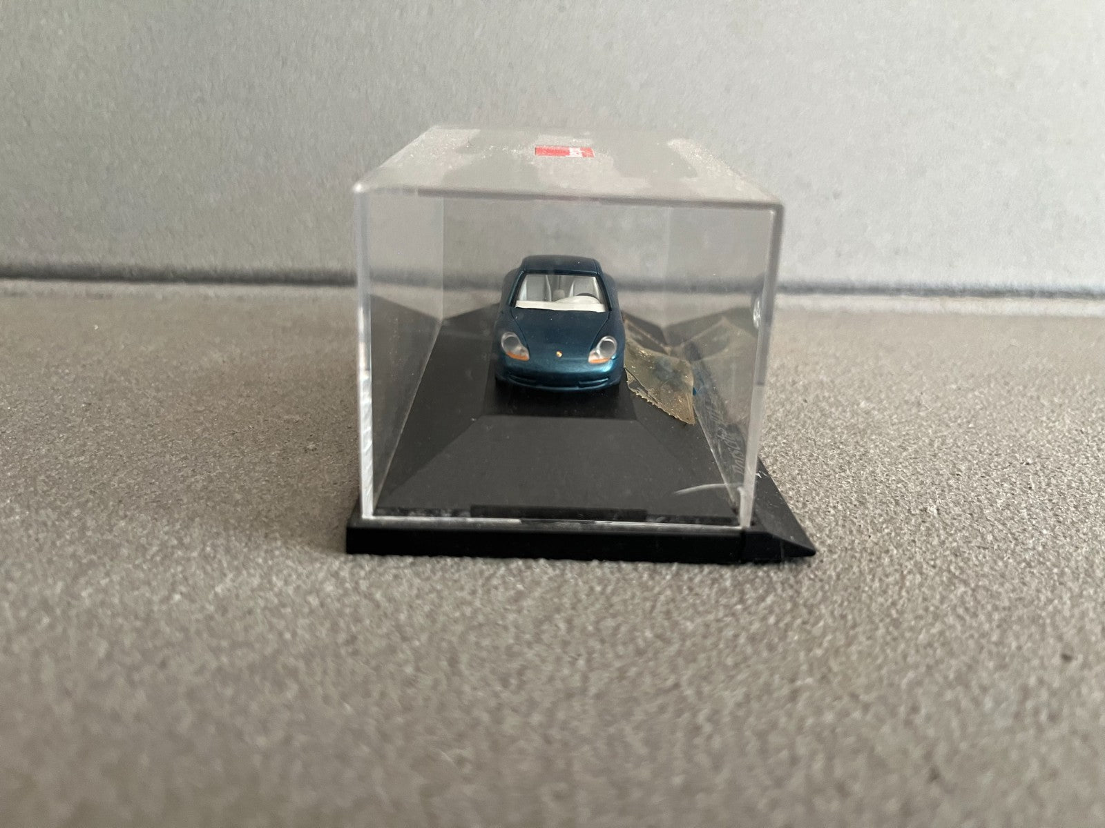 Voiture Miniature Porsche 911 Type 996 Herpa au 1/87 HO