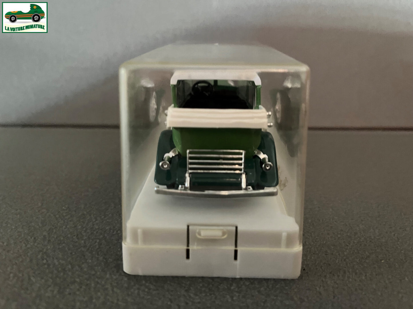 Voiture Miniature Cadillac 452 A Solido au 1/43