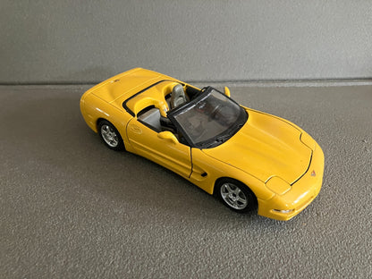 Voiture Miniature Chevrolet Corvette 1997 Burago Italy au 1/24