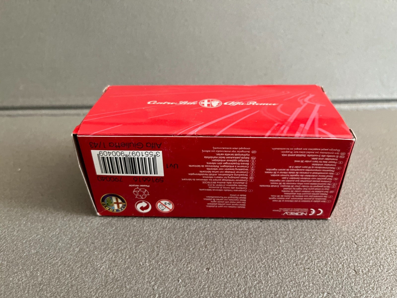 Voiture Miniature Alfa Romeo Giulietta Norev au 1/43