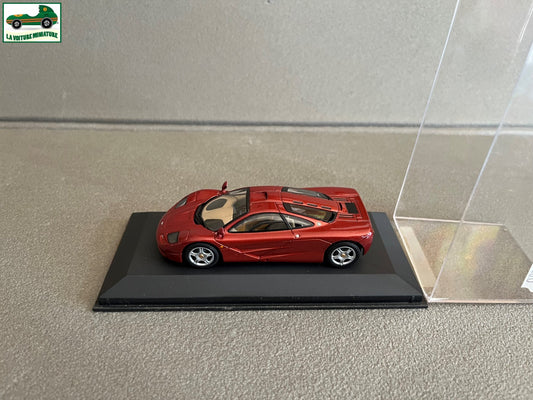 Voiture Miniature McLaren Minichamps au 1/43