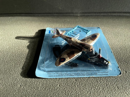 Avion miniature Militaire Spitfire Fabbri Italeri 1/100