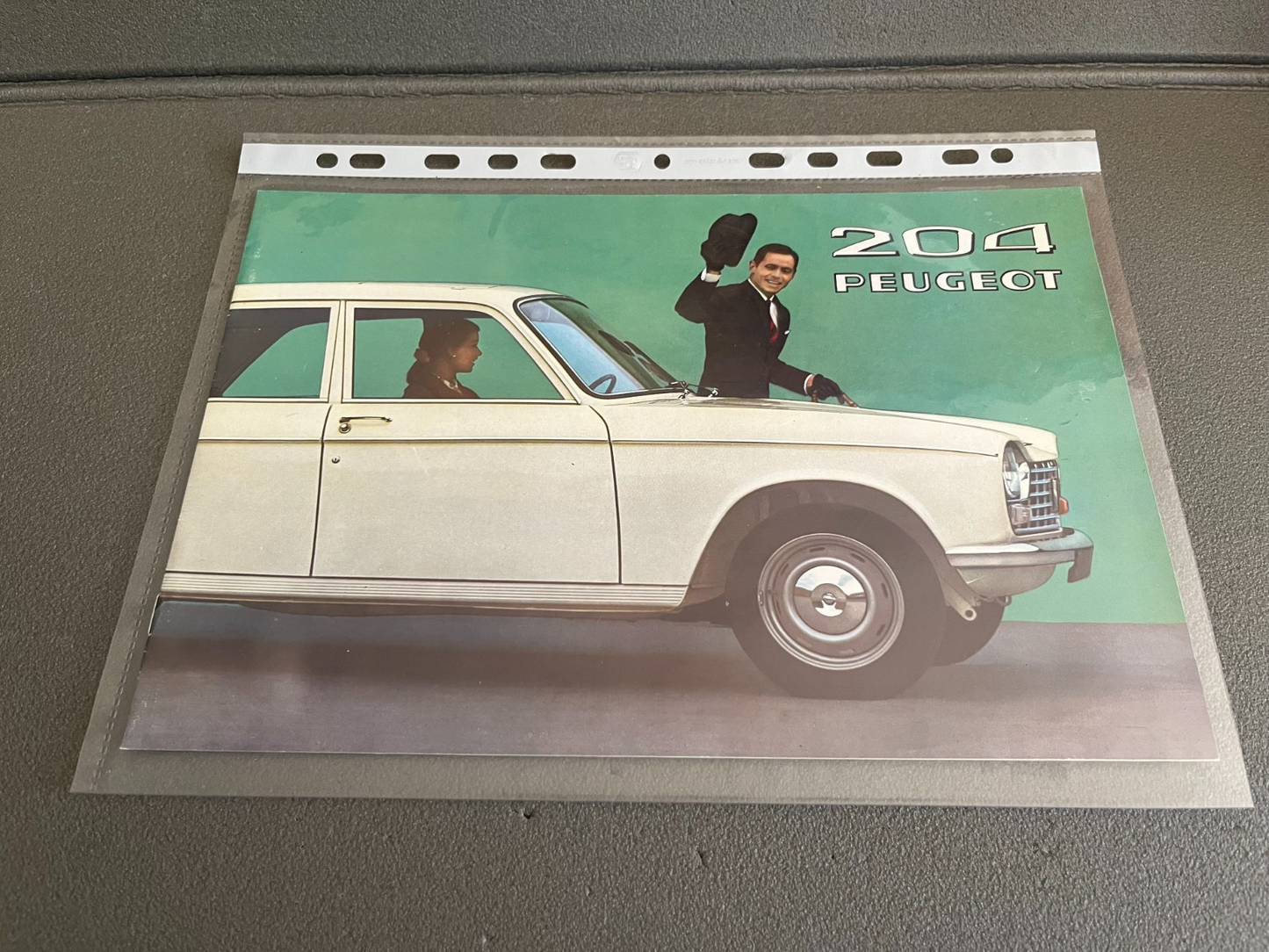 Ancien Dépliant Brochure Documentation Automobile Peugeot 204