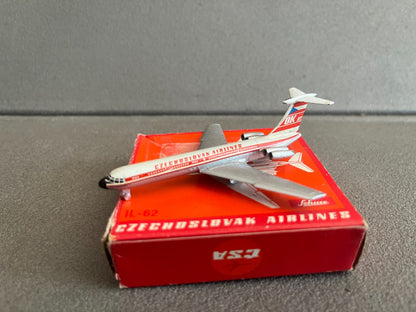 Ancien Avion miniature IL-62 Czechoslovak Airlines Schuco Piccolo