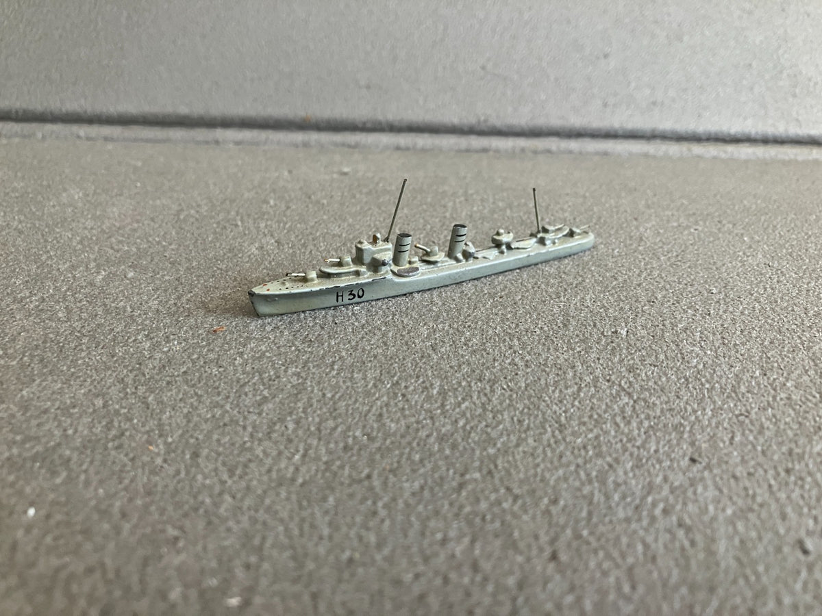 Ancien Bateau miniature Militaire H30 Alliage Plomb Wiking Germany 1/1250