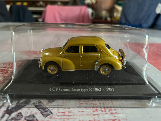 Voiture Miniature Renault 4CV 4 CV Grand Luxe R1062 1951 Auto école Eligor 1/43