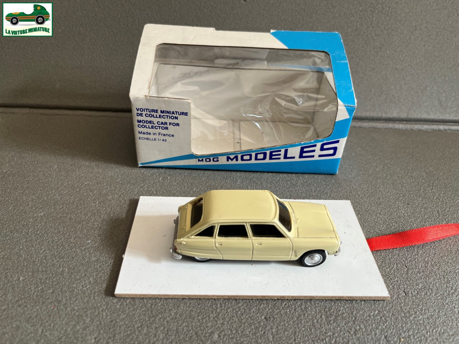 Voiture Miniature Kit résine monté Citroen Ami 8 MOG Modeles au 1/43