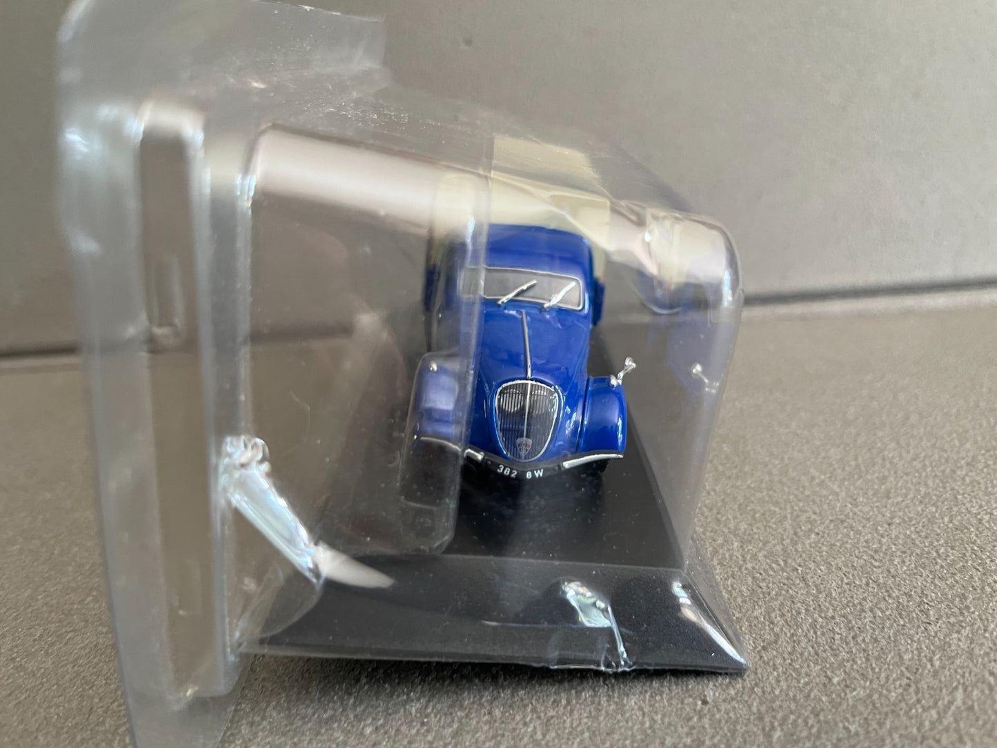 Voiture Miniature Peugeot 202 Camionnette 1947 Norev Hachette 1/43