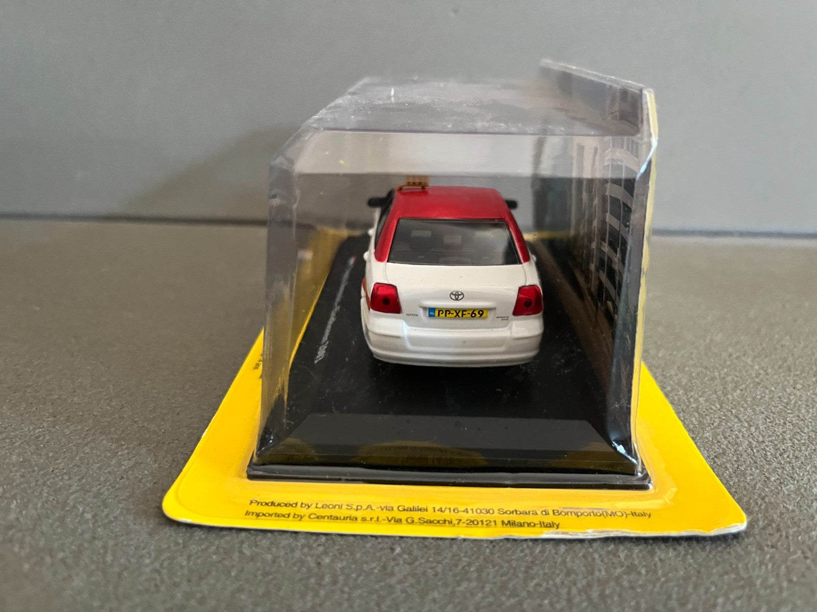 Voiture Miniature Toyota Avensis Eindhoven 2003 Taxi du Monde au 1/43