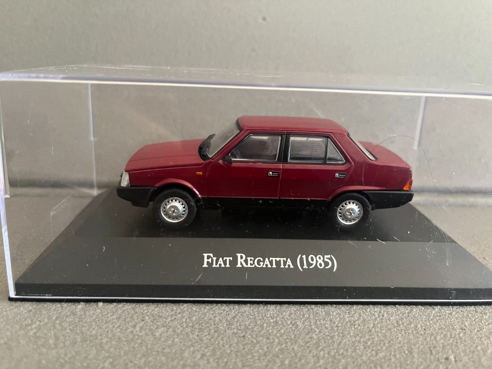 Voiture Miniature Fiat Regatta 1985 Autos Inolvidables Argentinos 1/43