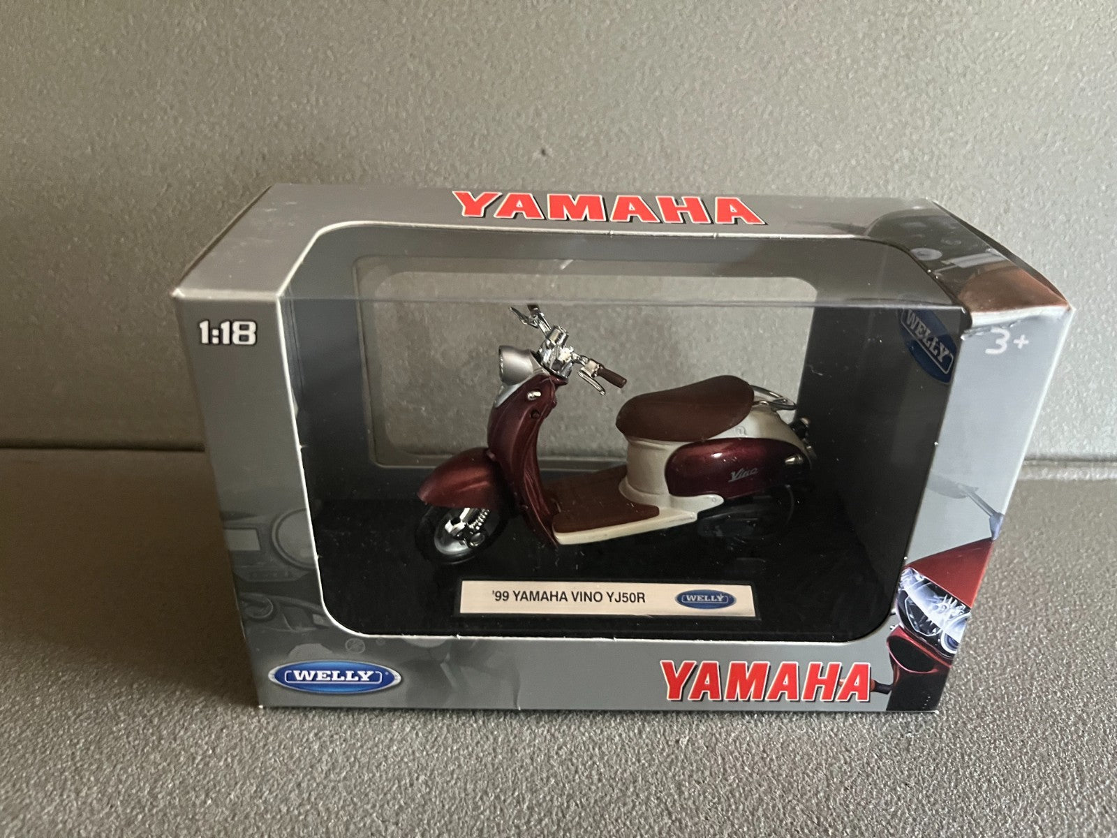 Moto miniature Scooter Yamaha Vino YJ50R Welly 1/18
