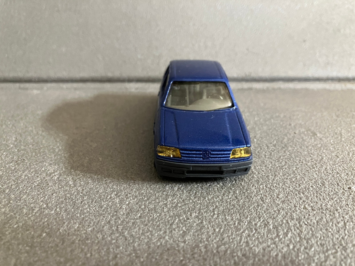 Voiture Miniature Kit résine monté Peugeot 309 GTI Prestige France au 1/43