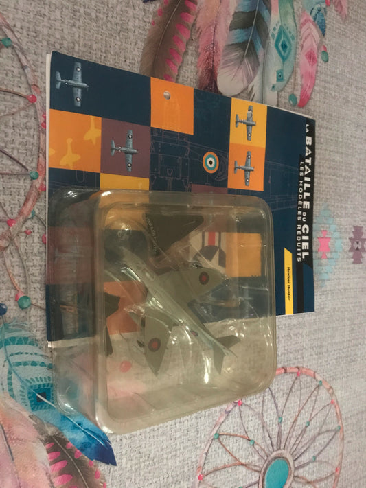 Avion miniature Militaire Hawker Hunter 1/120 Delprado
