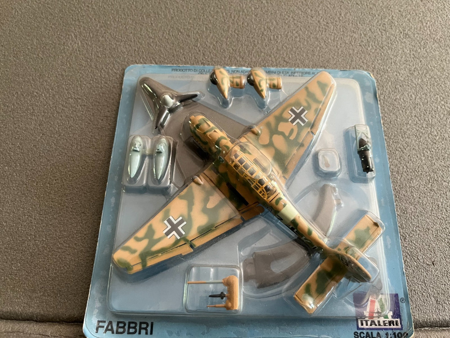 Avion miniature Militaire Ju-87r Fabbri Italeri 1/100