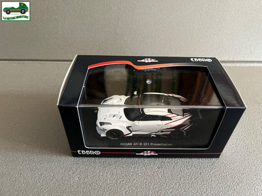 Voiture Miniature Nissan GT-R GT1 Presentation Ebbro au 1/43