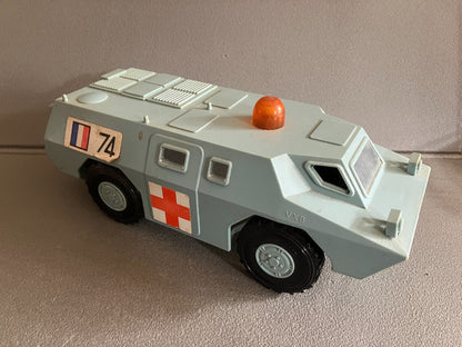 Jouet Ancien Voiture Miniature Militaire Berliet VXB Ambulance Mont Blanc 1/20