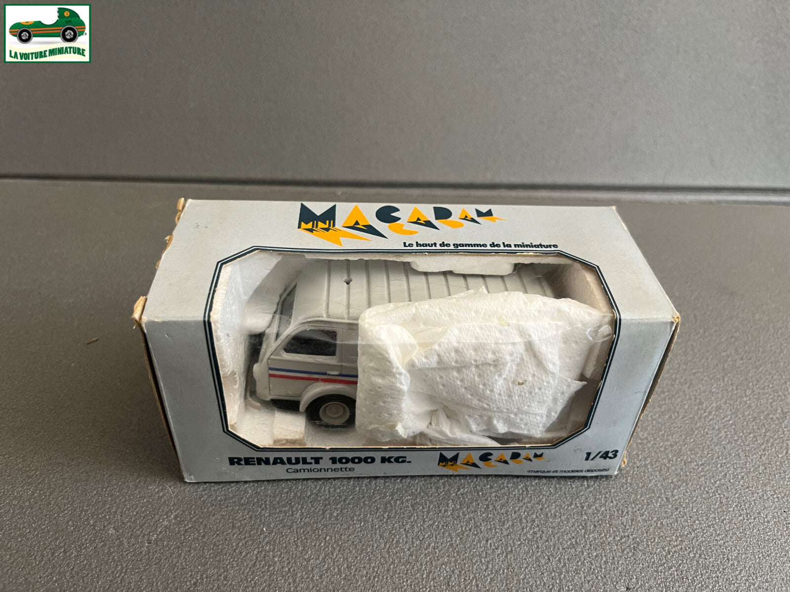 Voiture Miniature Renault 1000 KG Olibet Macadam au 1/43