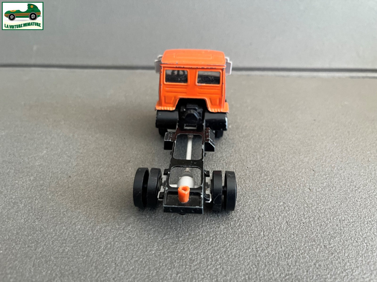 Ancienne Voiture Miniature Camion Volvo Maxi Jet Norev France Epave 1/43