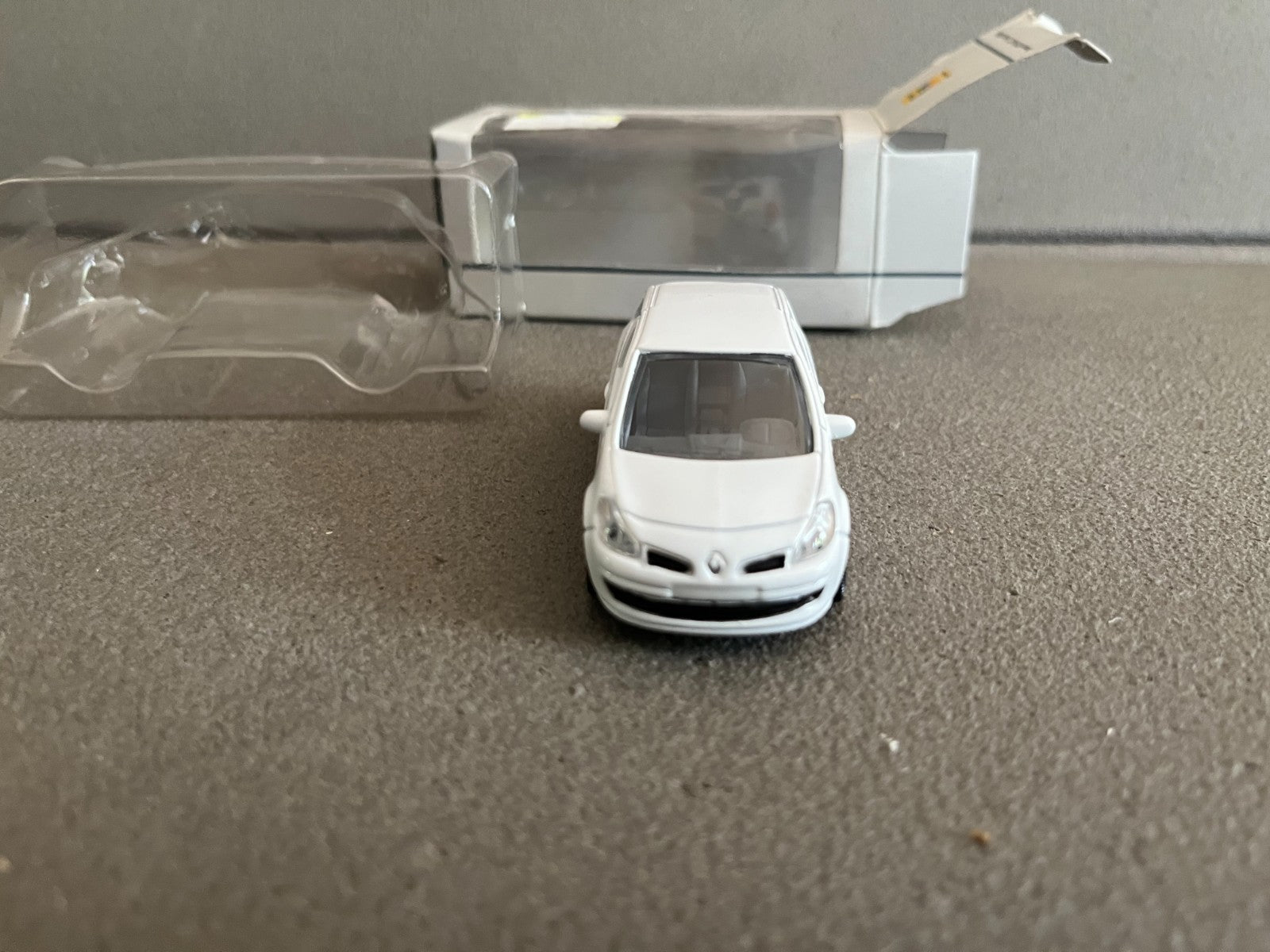 Voiture miniature Renault Toys Clio 2005 Norev 3 inches 1/64