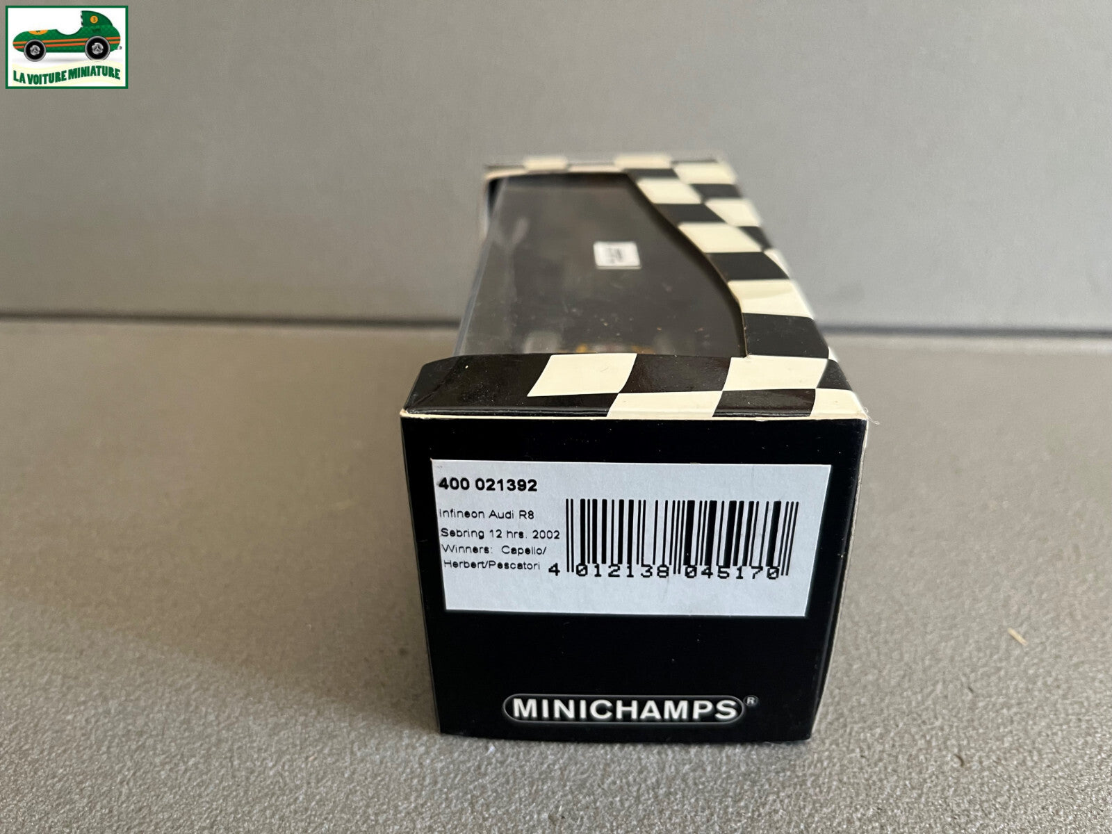Voiture miniature Infineon Audi R8 Sebring 2002 12 hours Minichamps 1/43