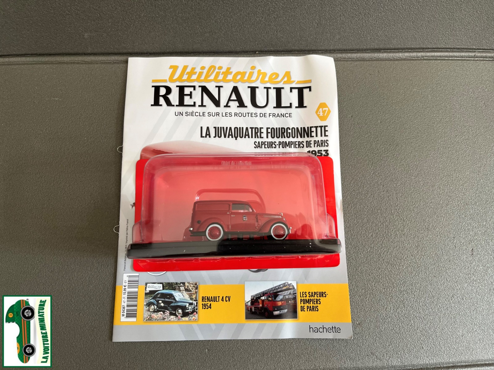 Voiture Miniature Utilitaire Renault Juvaquatre Pompiers Paris Hachette 1/43
