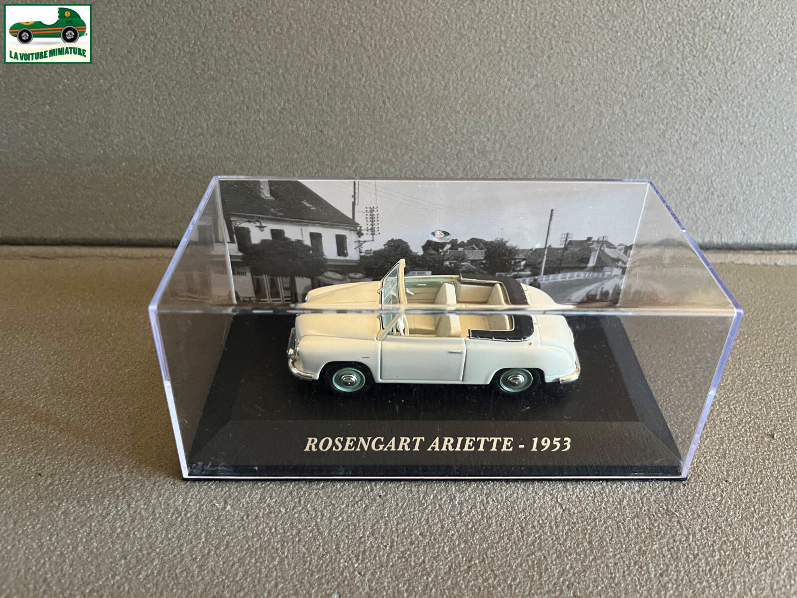 Voiture Miniature Rosengart Ariette 1953 au 1/43 Ixo Altaya
