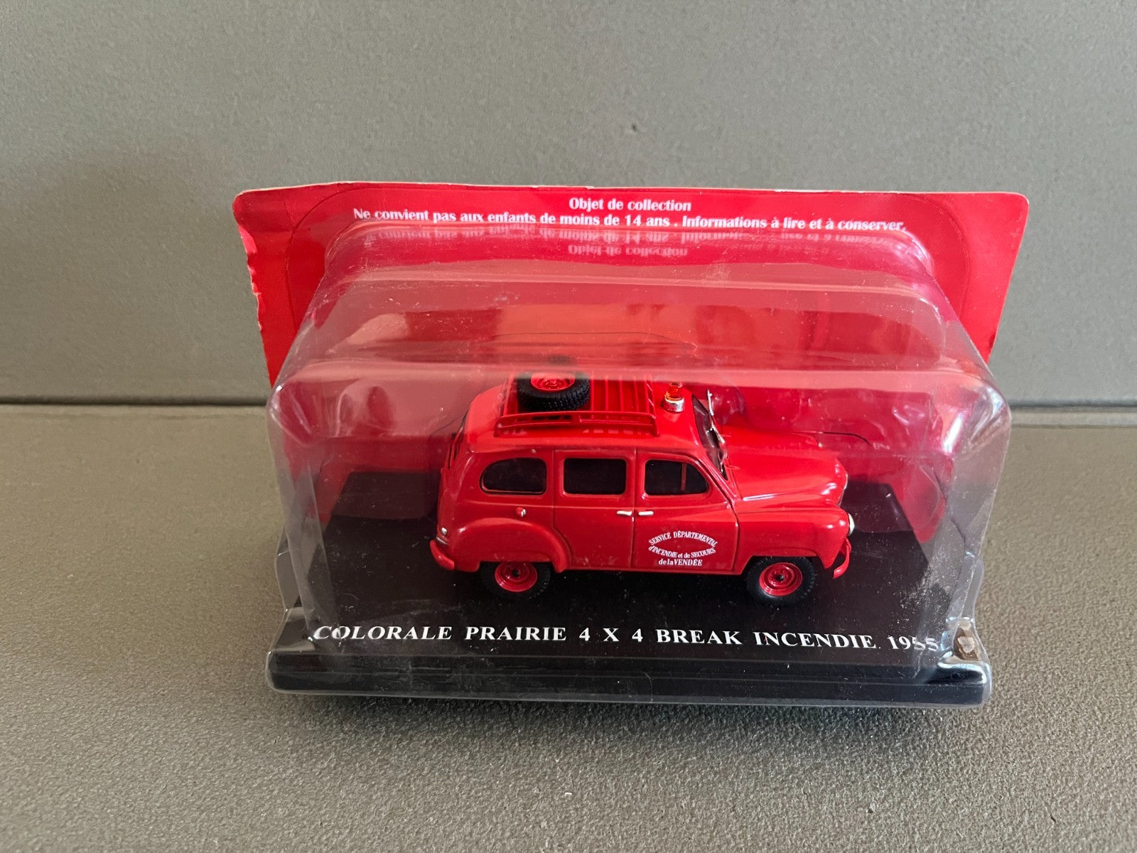 Voiture Miniature Renault Colorale Prairie 4x4 Break Incendie Hachette 1/43