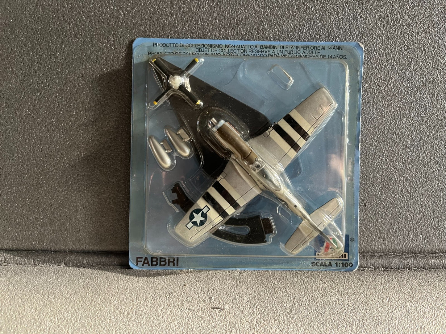 Avion miniature Militaire P-51 Mustang Fabbri Italeri 1/100