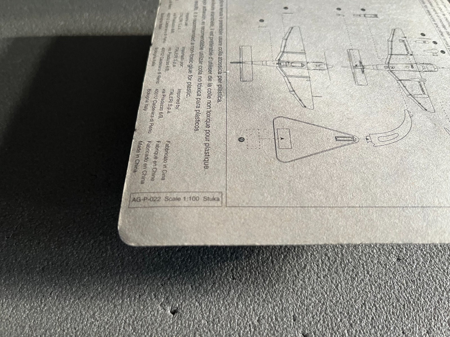 Avion miniature Militaire Stuka Fabbri Italeri 1/100