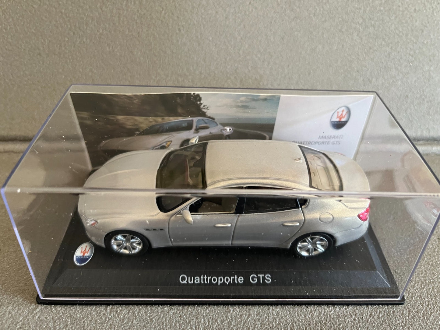 Voiture Miniature Maserati Quattroporte GTS au 1/43