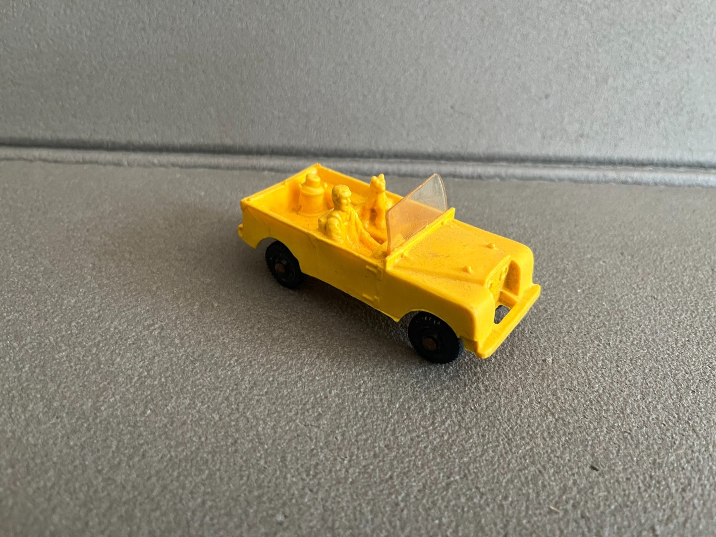 Voiture Miniature Ancien Land Rover Tomte Lardal Norway Plastique Gomme
