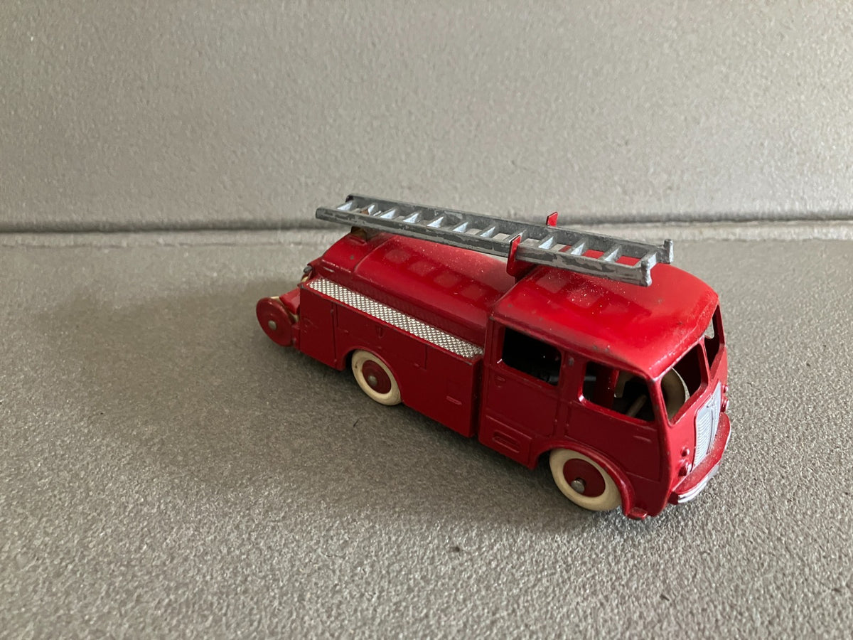 Ancienne Miniature Camion Berliet Pompiers 32E Dinky Toys Meccano France
