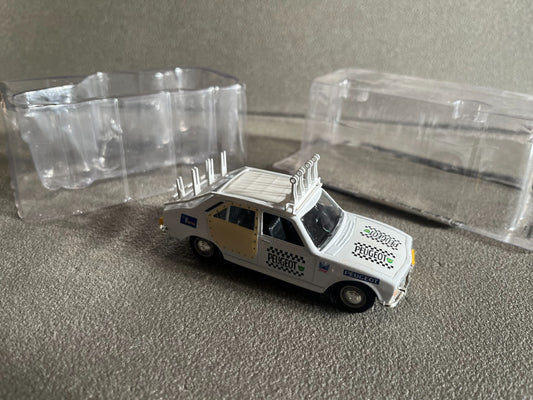 Voiture Miniature Peugeot 504 Assistance 1975 Tour de France Vélo Norev 1/43