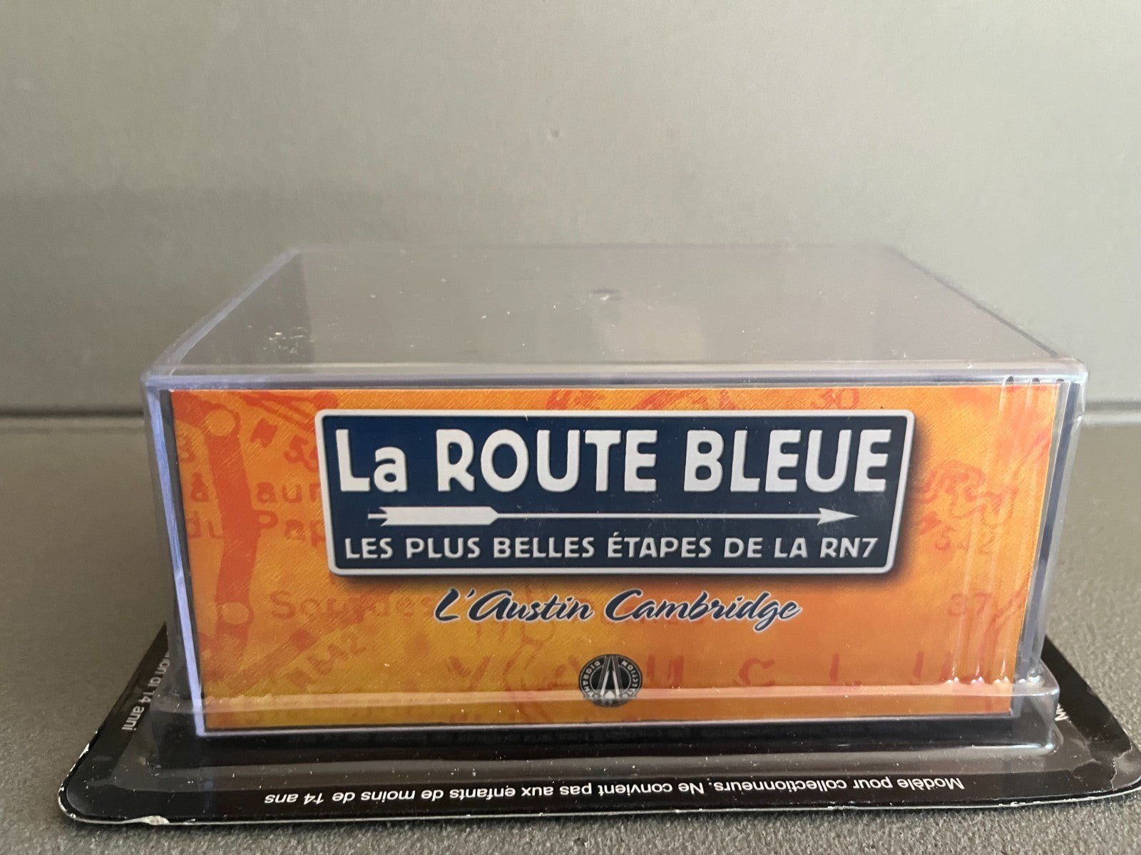 Voiture Miniature Austin Cambridge Etape 26 La Route Bleue RN7 1/43
