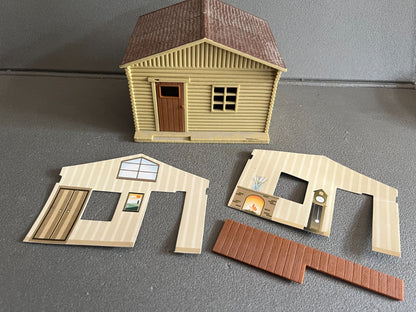 Jouet Ancien Plastique Maison New Ray 1999
