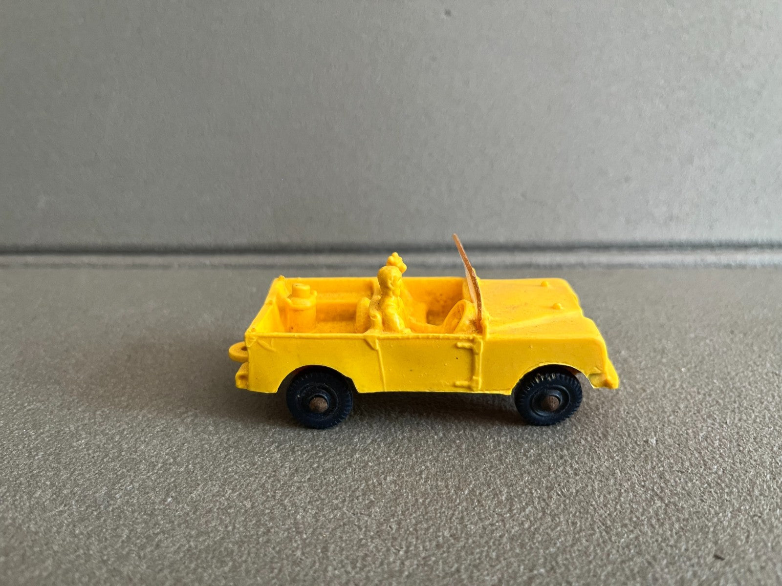 Voiture Miniature Ancien Land Rover Tomte Lardal Norway Plastique Gomme