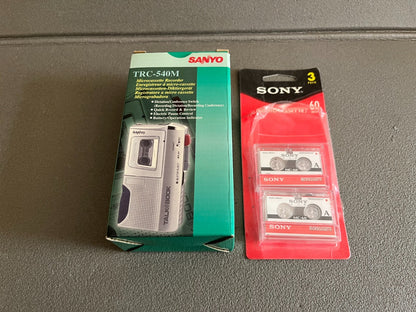 Ancien Magnétophone Micro Cassette Recorder Dictaphone Sanyo TRC-540M