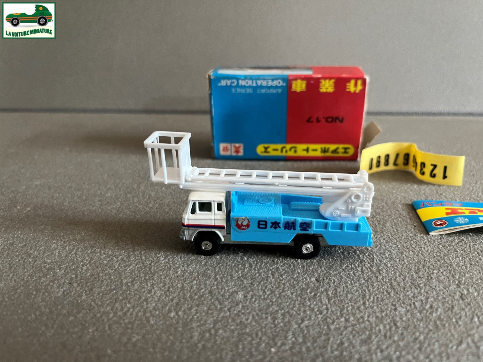 Voiture miniature Camion Jupiter Airport Series Operation Car Bandai Japan