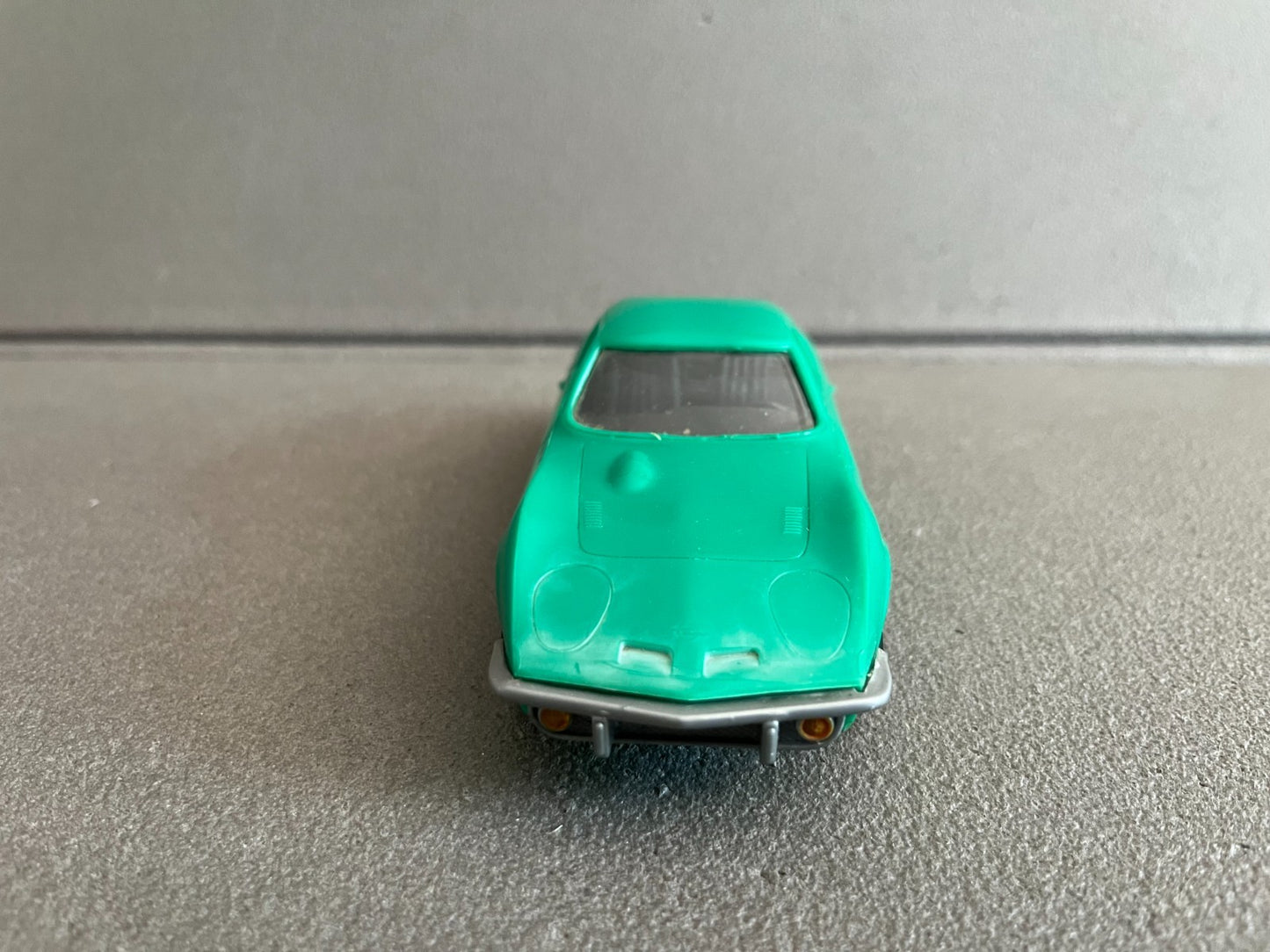 Voiture Miniature Kit plastique monté Opel GT Revell 1/32