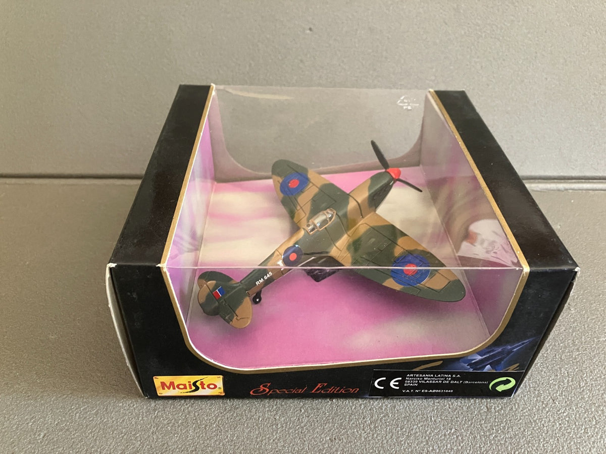 Avion miniature Militaire WWII Maisto Flyers 1/72