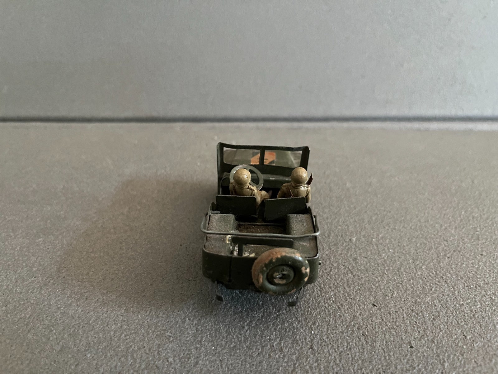 Rare Ancienne Voiture Miniature Militaire Jeep Willis Armée Tôle Modifié 1/43