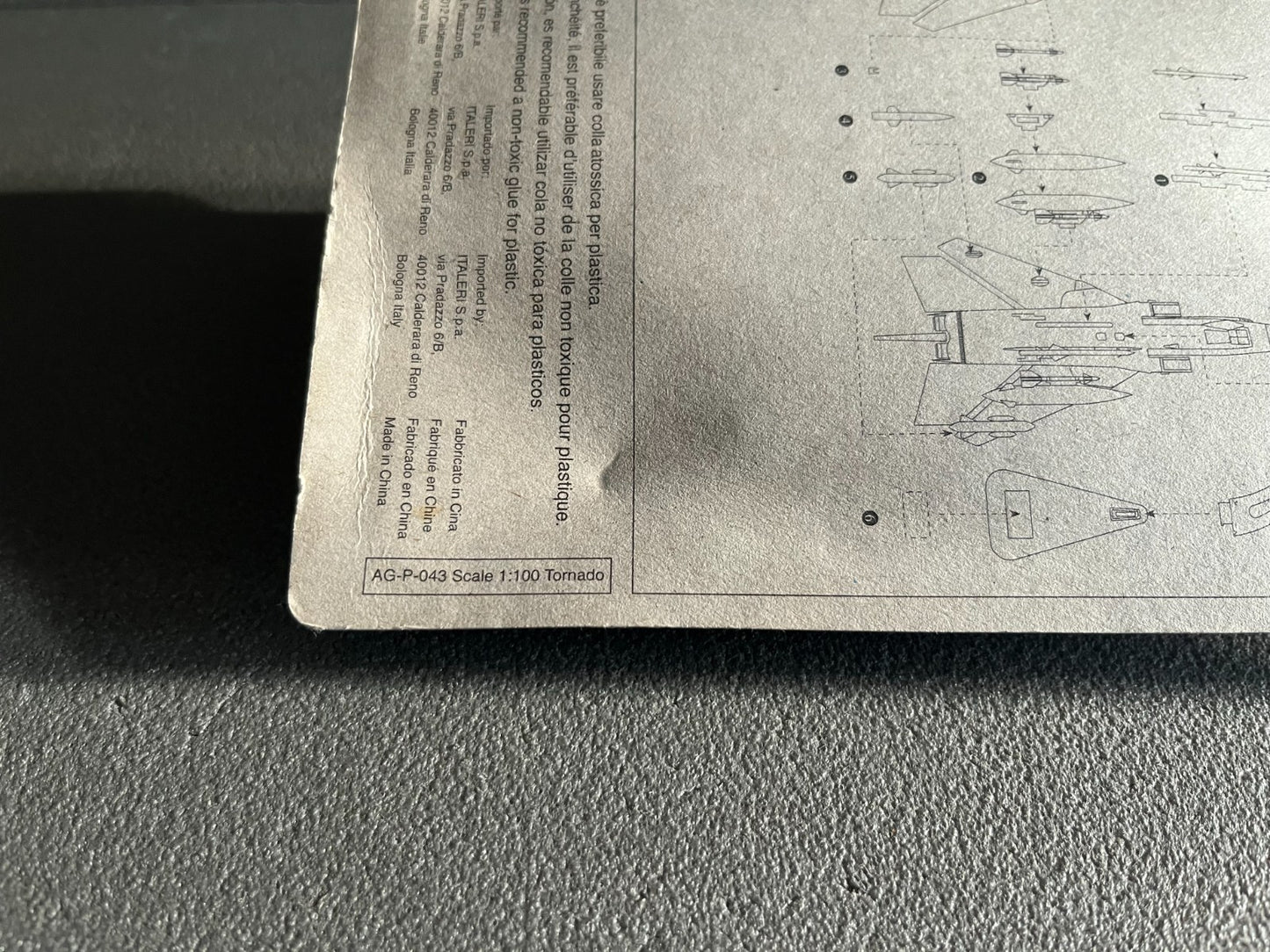 Avion miniature Militaire Tornado Fabbri Italeri 1/100