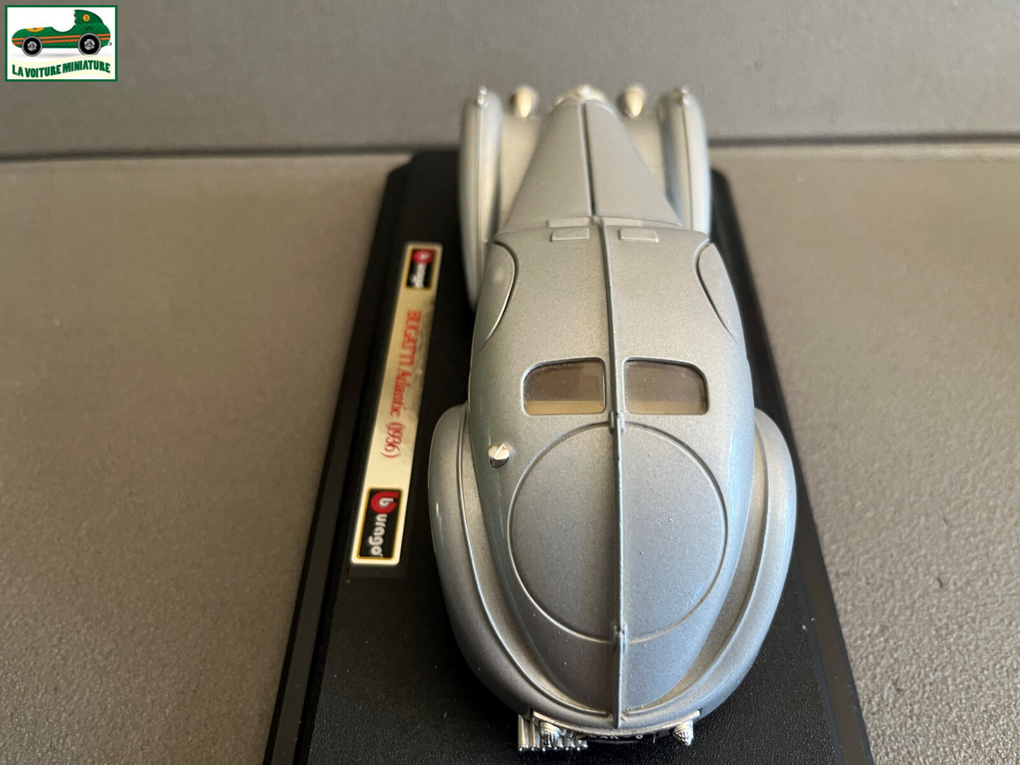 Voiture miniature Bugatti Atlantic 1936 Burago au 1/24