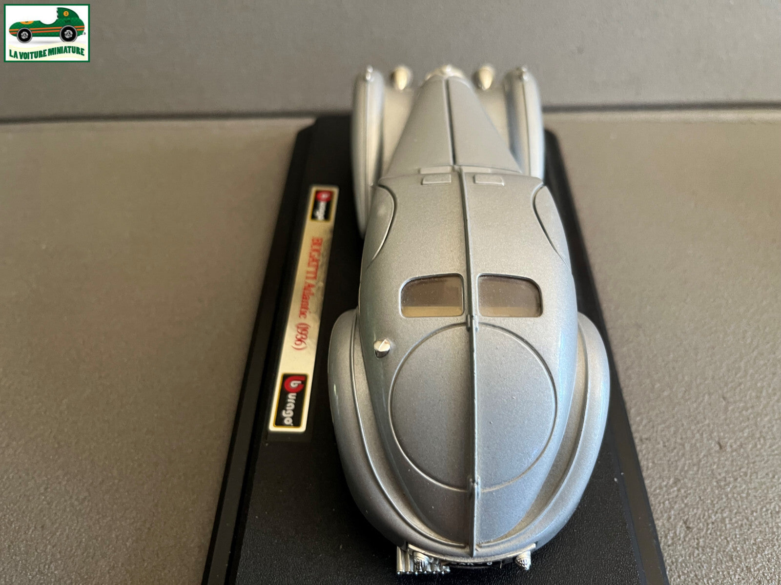 Voiture miniature Bugatti Atlantic 1936 Burago au 1/24