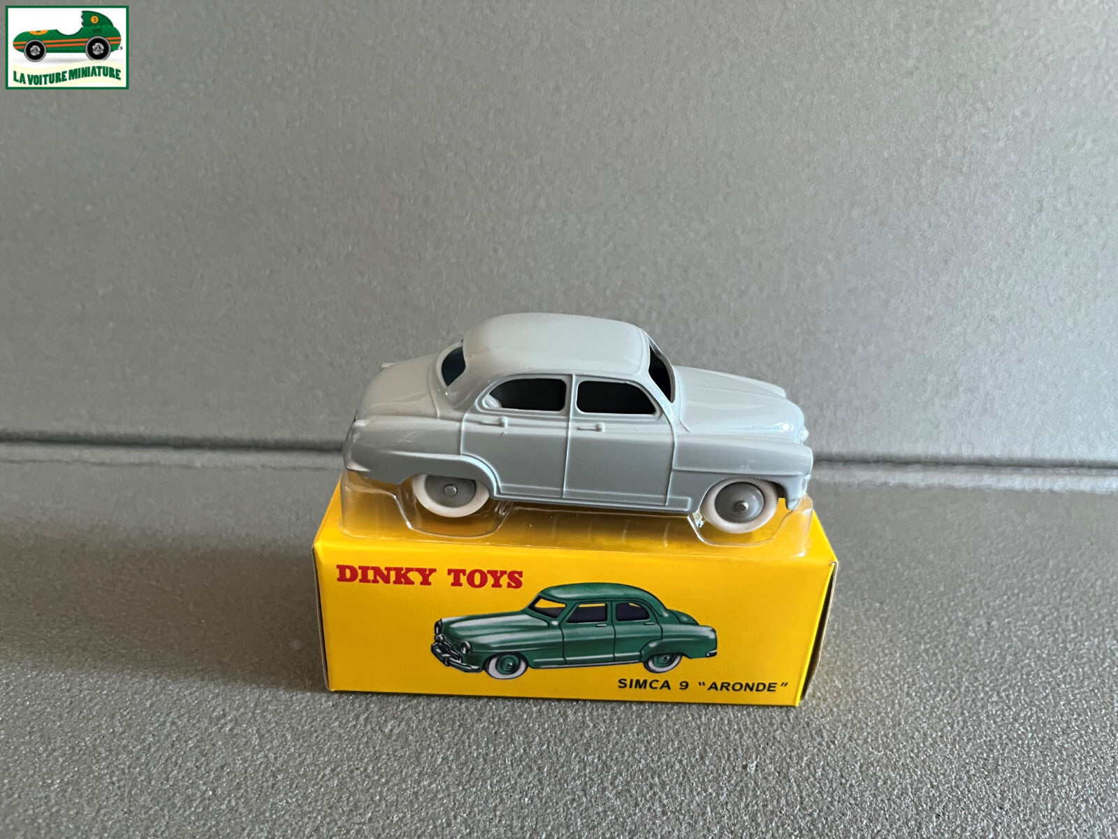 Voiture miniature Simca 9 Aronde 24U Dinky Toys Atlas