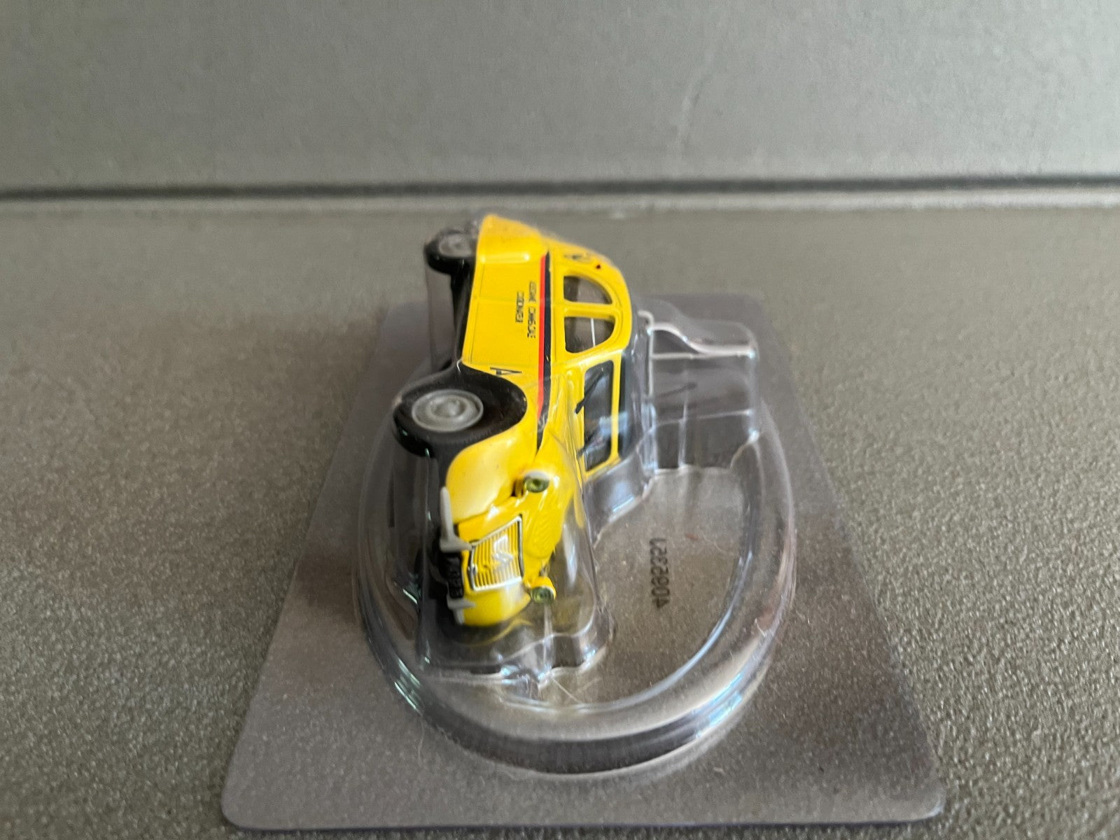 Voiture Miniature Citroen 2CV Assistance Commerciale Norev au 1/43