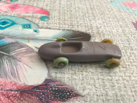 Jouet Ancien Voiture Miniature Plastique Course N° 4 7,5cm environ